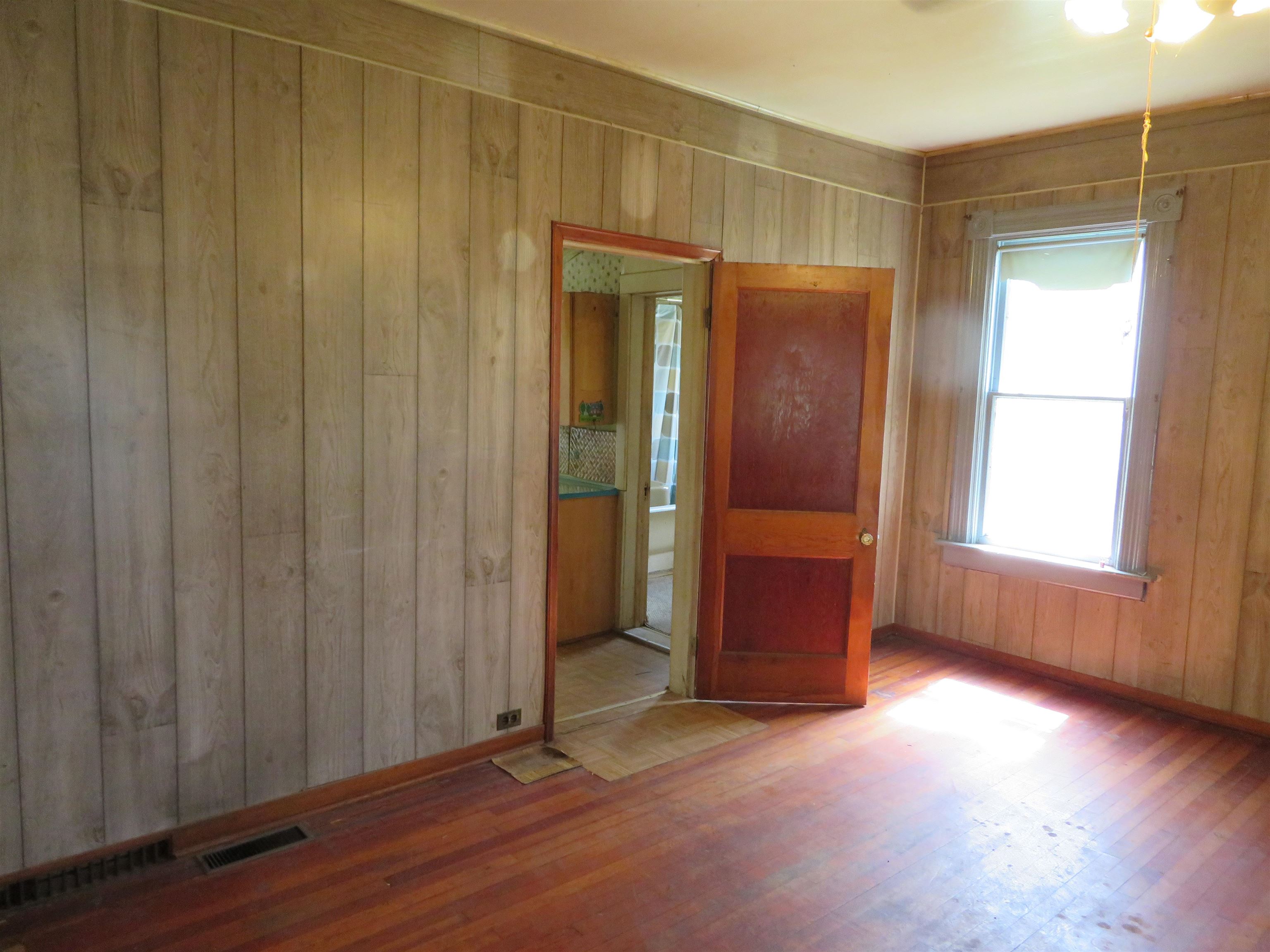 507 Cottage Street Merrill, WI 54452 - Photo 2 of 36