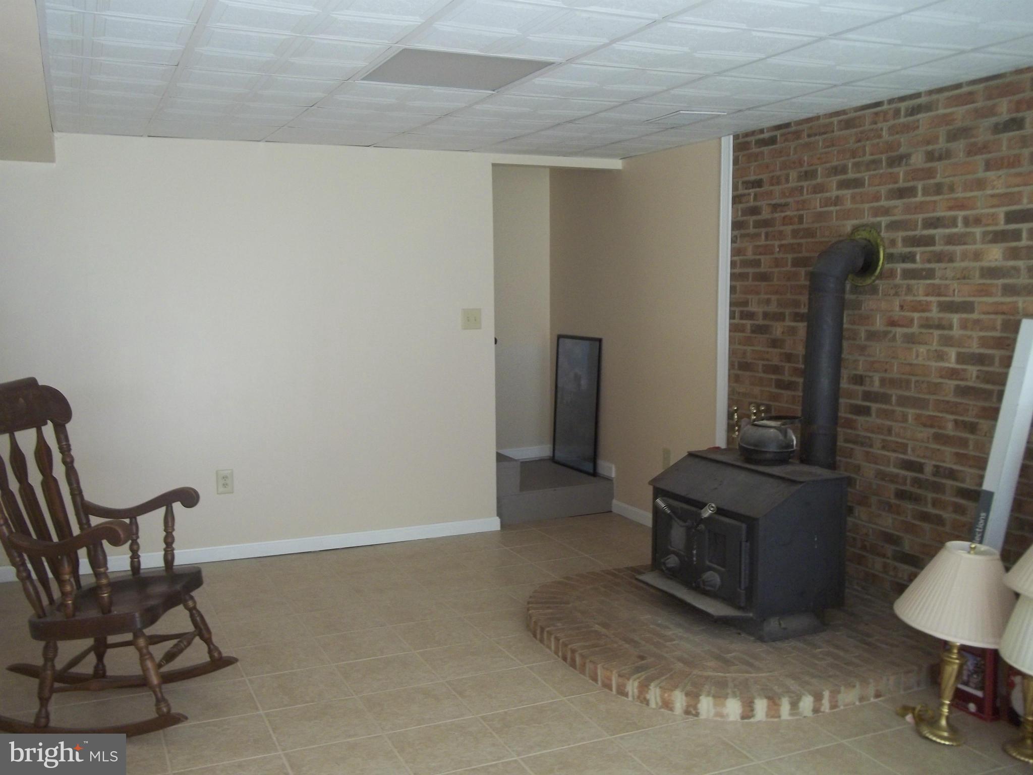 8331 Opal Road Warrenton, VA 20186 - Photo 20 of 30 Family Room