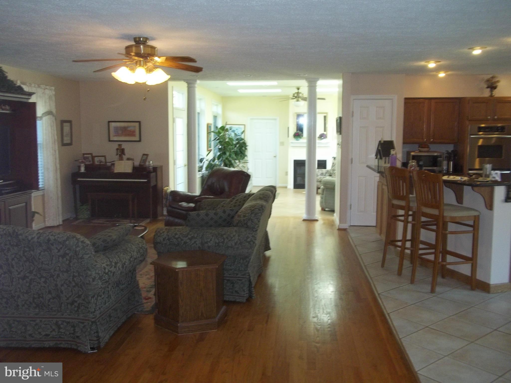 8331 Opal Road Warrenton, VA 20186 - Photo 9 of 30 Living Room