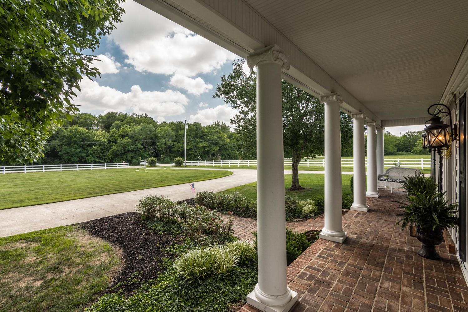 1012 Franklin Road Gallatin, TN 37066 - Photo 5 of 30 a view of a garden