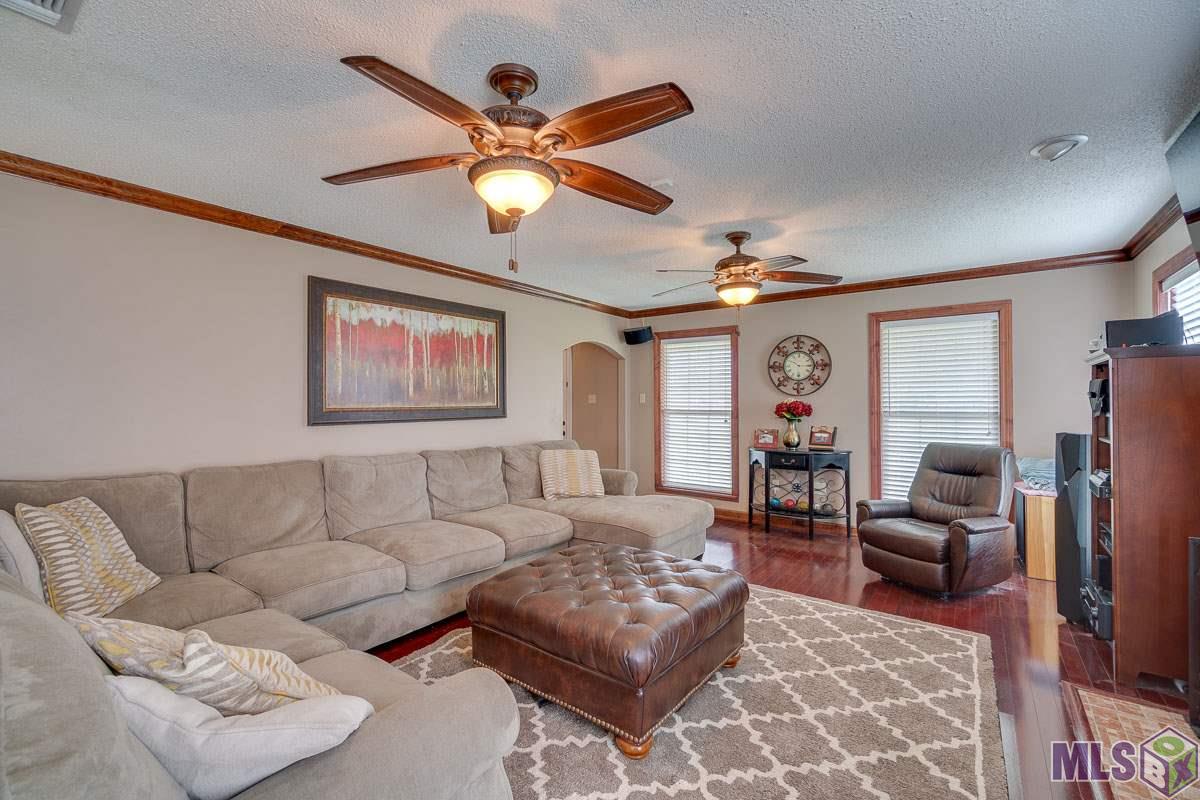 1815 Bayou Blue Road Houma, LA 70364 - Photo 3 of 19 Gallery Image 3
