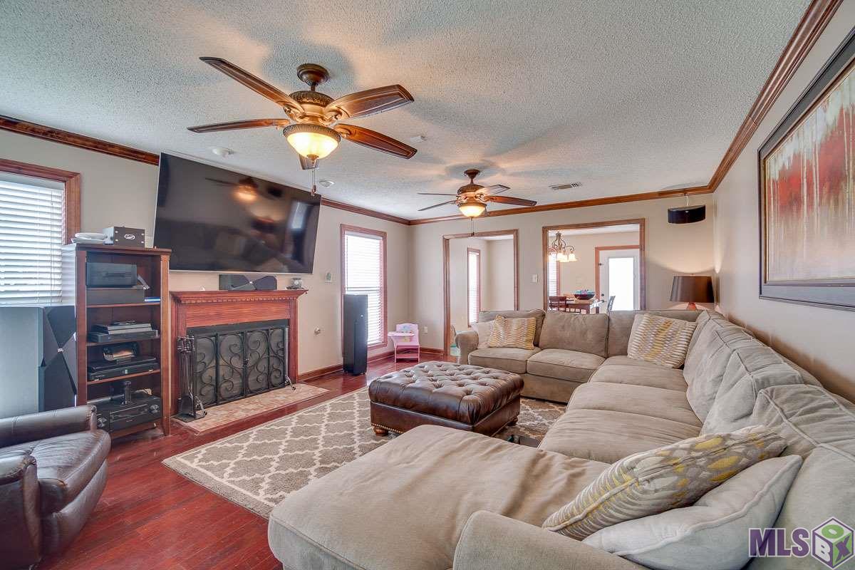 1815 Bayou Blue Road Houma, LA 70364 - Photo 4 of 19 Gallery Image 4