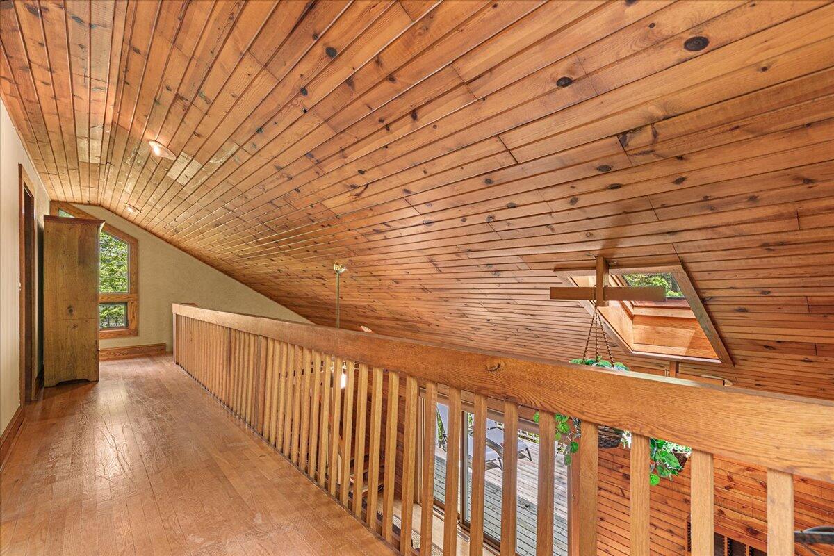 9561 Maple Tree Road Farmington, WI 53040 - Photo 18 of 55 Upstairs Hallway