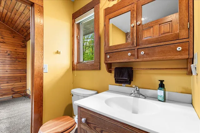 $525,000 | 9561 Maple Tree Road, Farmington, WI 53040