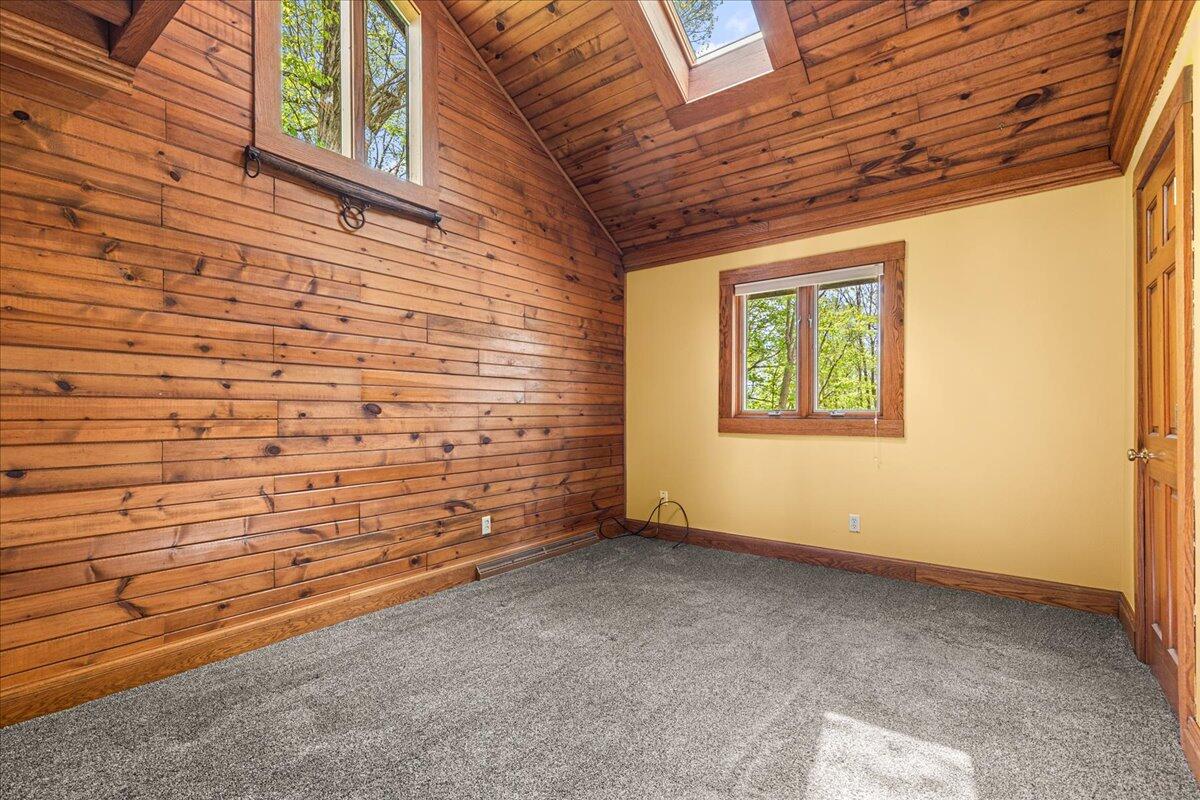 9561 Maple Tree Road Farmington, WI 53040 - Photo 22 of 55 Primary Bedroom