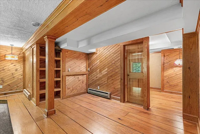 $525,000 | 9561 Maple Tree Road, Farmington, WI 53040