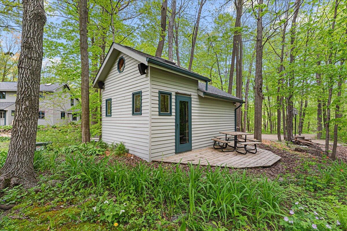 9561 Maple Tree Road Farmington, WI 53040 - Photo 35 of 55 Shed 2 Exterior & Deck