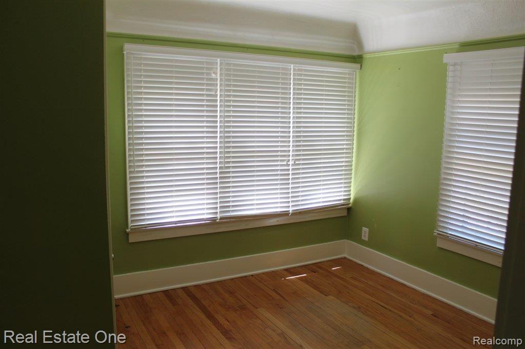 217 Woodside Road Royal Oak, MI 48073 - Photo 14 of 20 House photos 102.JPG