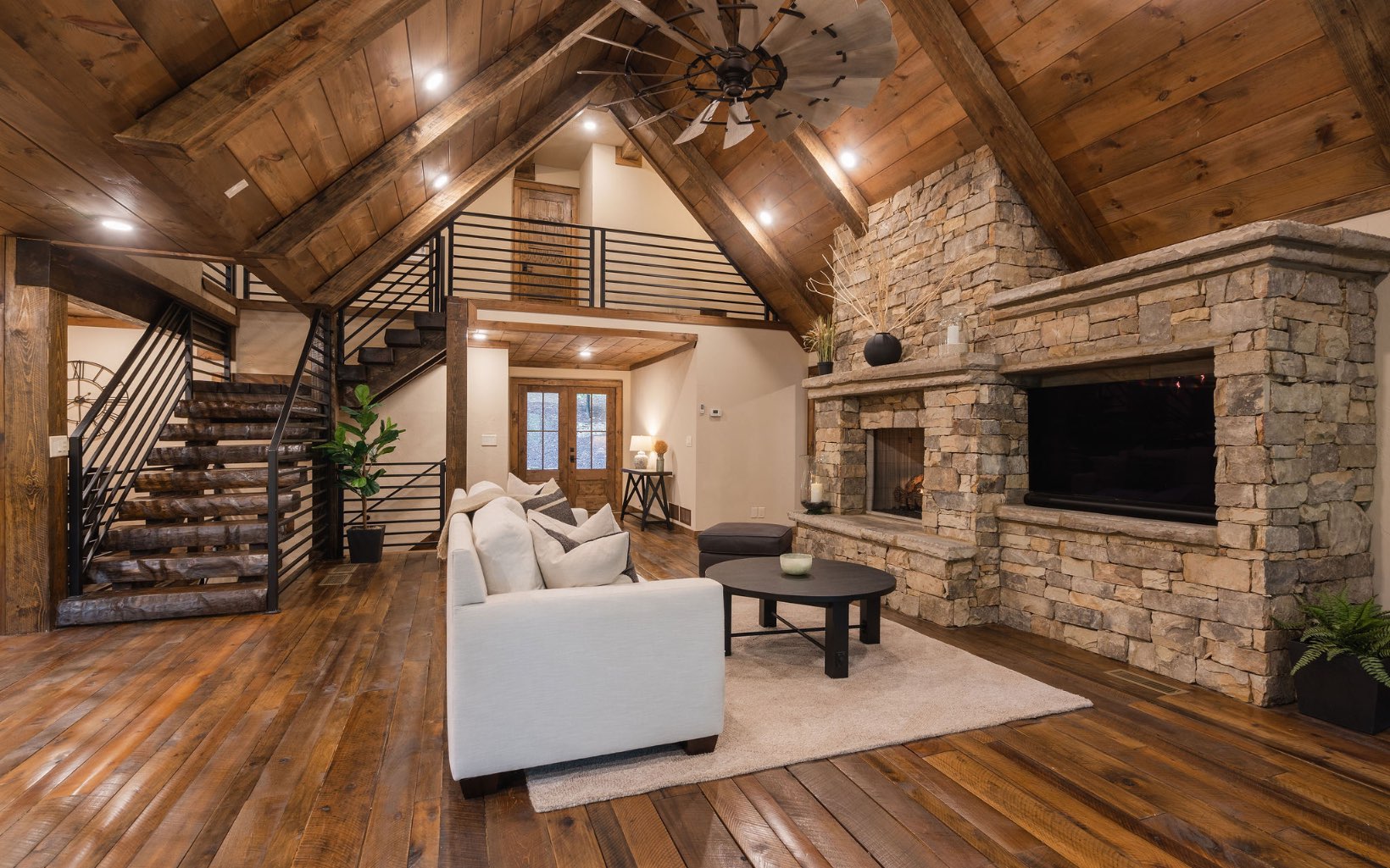 292 Bear Foot Drive Blue Ridge, GA 30513 - Photo 8 of 42 Additional View