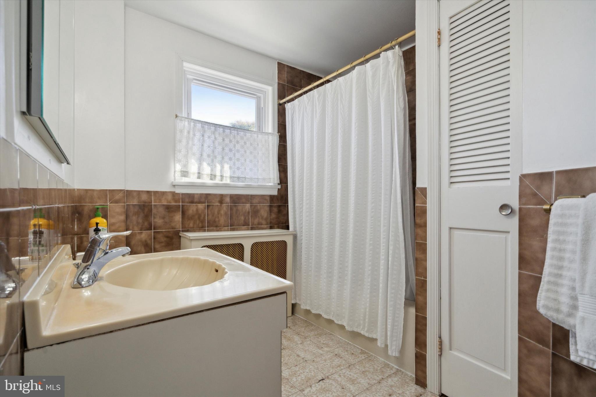 2130 East County Line Road Ardmore, PA 19003 - Photo 17 of 25