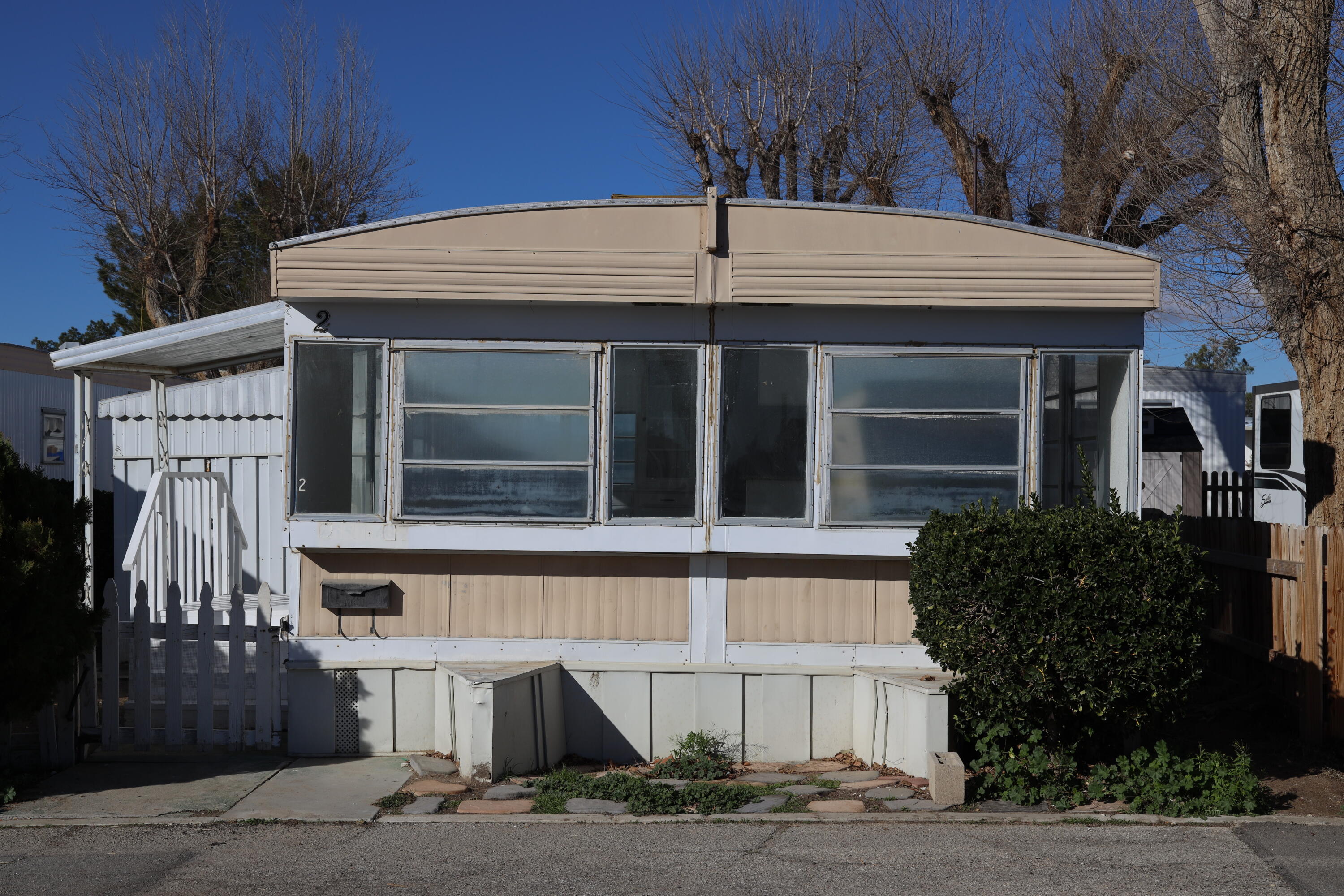 1262 West Rosamond Blvd  