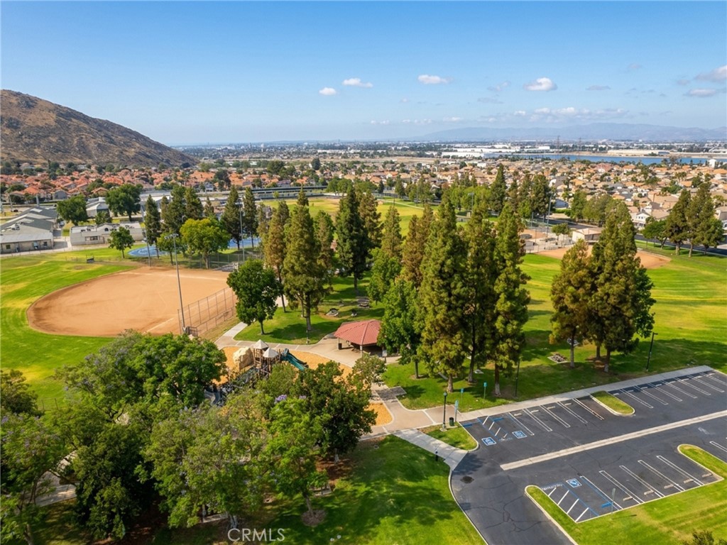 15689 Swan Road Fontana, CA 92337 - Photo 6 of 35 Park