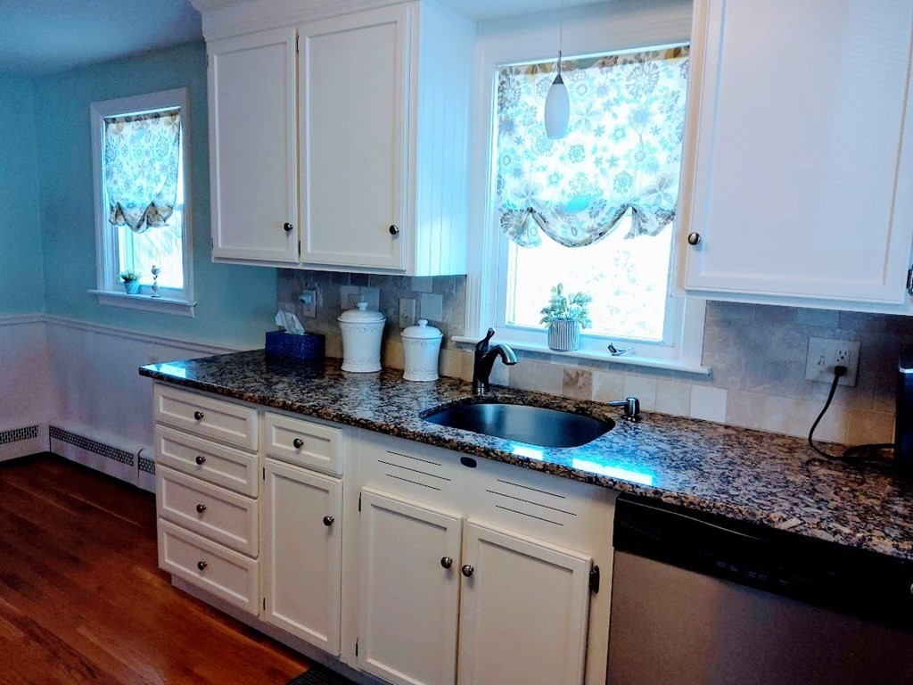 29 Gates Road Shrewsbury, MA 01545 - Photo 13 of 39 Gallery Image 13