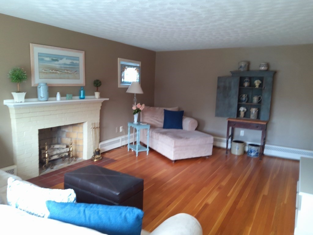 29 Gates Road Shrewsbury, MA 01545 - Photo 17 of 39 Gallery Image 17