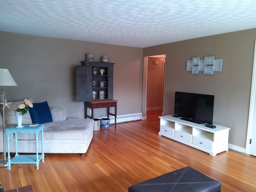 29 Gates Road Shrewsbury, MA 01545 - Photo 18 of 39 Gallery Image 18