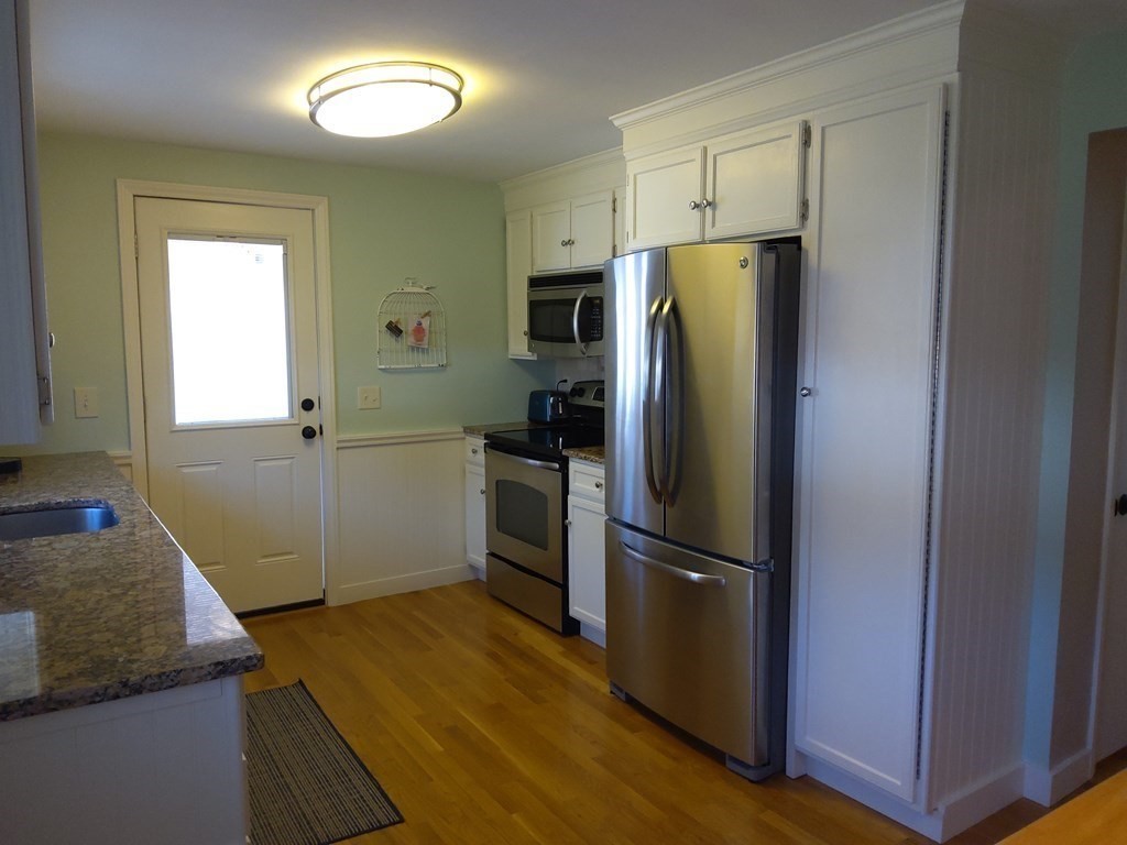 29 Gates Road Shrewsbury, MA 01545 - Photo 10 of 39 Gallery Image 10