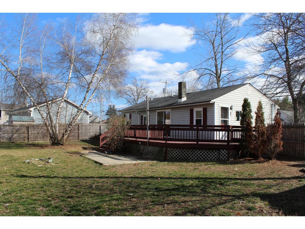 77 Pine Hill Road Nashua, NH 03063 - Photo 4 of 10 Gallery Image 4