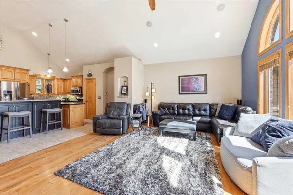 $629,000 | 429 South Pine Grove Lane, Hortonville, WI 54944