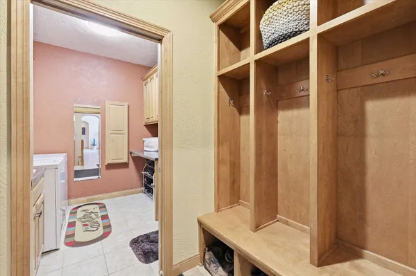 $629,000 | 429 South Pine Grove Lane, Hortonville, WI 54944