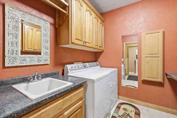 $629,000 | 429 South Pine Grove Lane, Hortonville, WI 54944