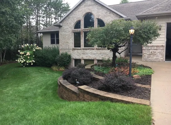 $629,000 | 429 South Pine Grove Lane, Hortonville, WI 54944