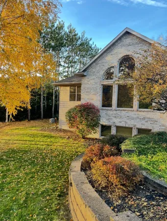 $629,000 | 429 South Pine Grove Lane, Hortonville, WI 54944