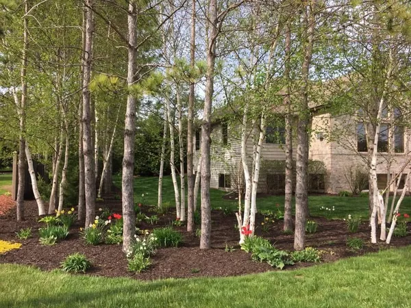 $629,000 | 429 South Pine Grove Lane, Hortonville, WI 54944