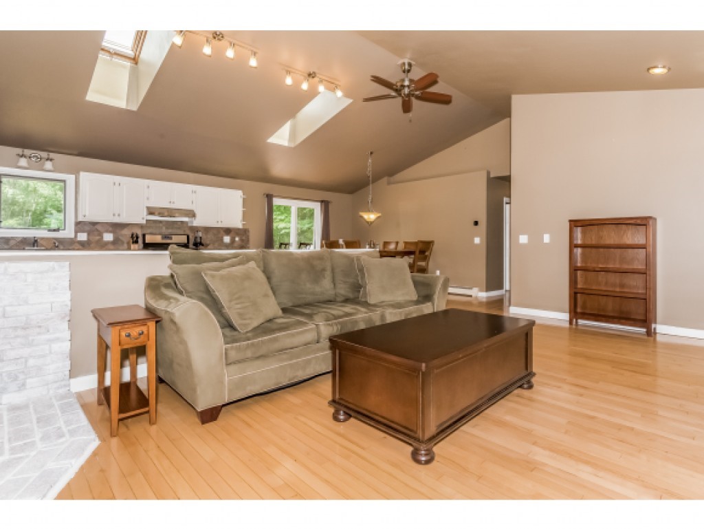 552 Clough Hill Road Loudon, NH 03307 - Photo 15 of 36 Gallery Image 15