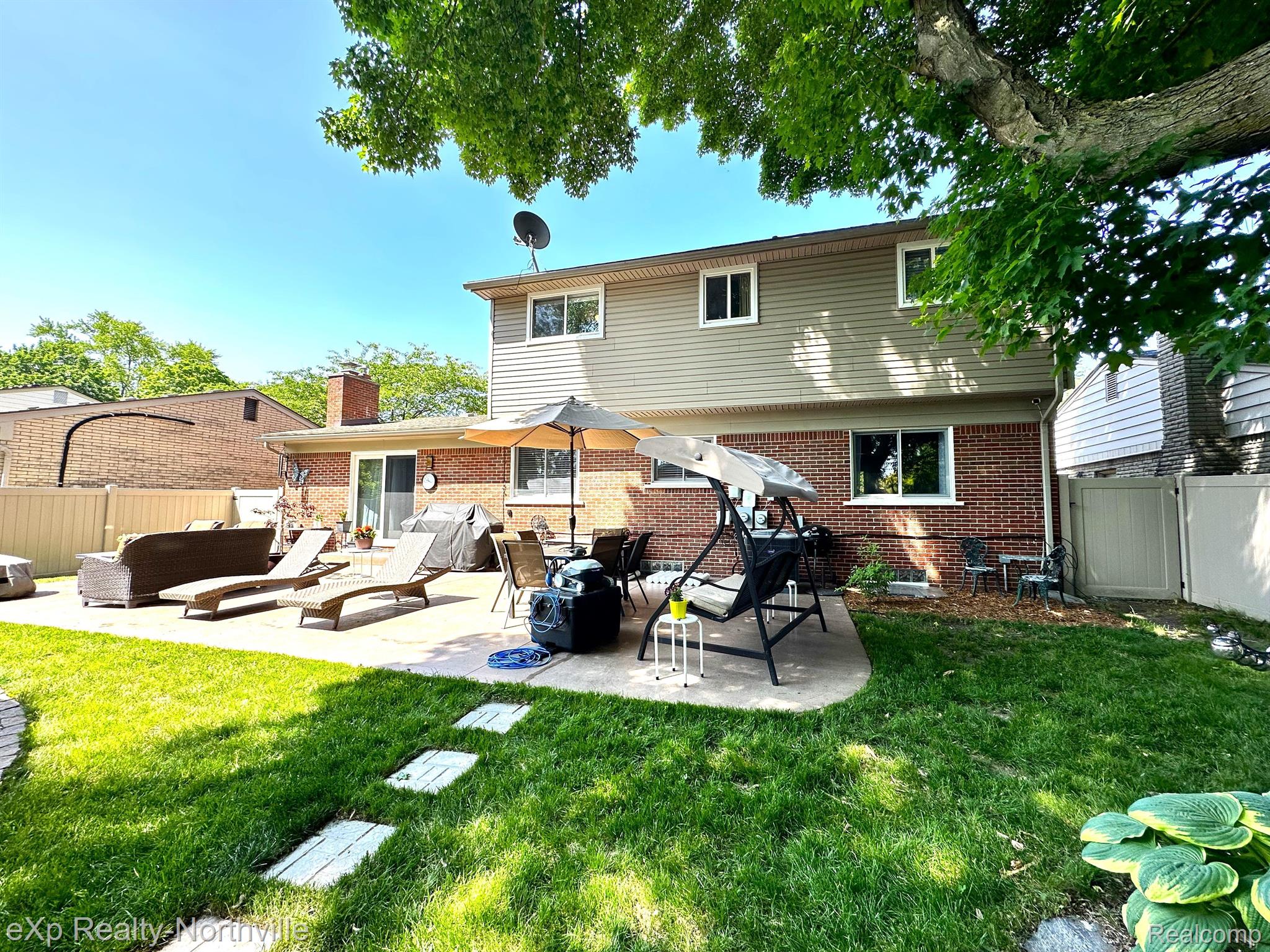 16360 Riverside Drive Livonia, MI 48154 - Photo 29 of 32 Gallery Image 29