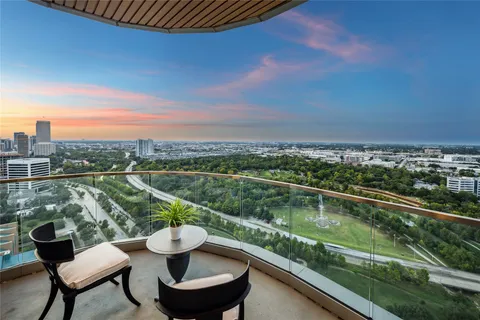 $1,995,000 | 1711 Allen Parkway, Unit 2301, Houston, TX 77019