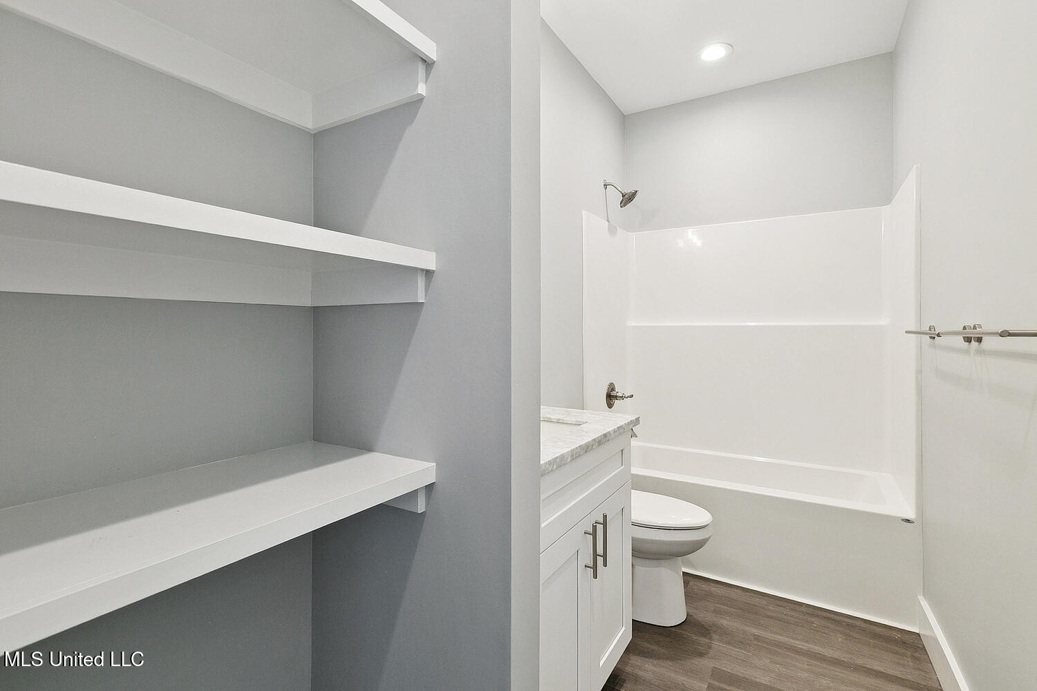 5019 Colorado Street Bay St. Louis, MS 39520 - Photo 15 of 21 Guest Bathroom