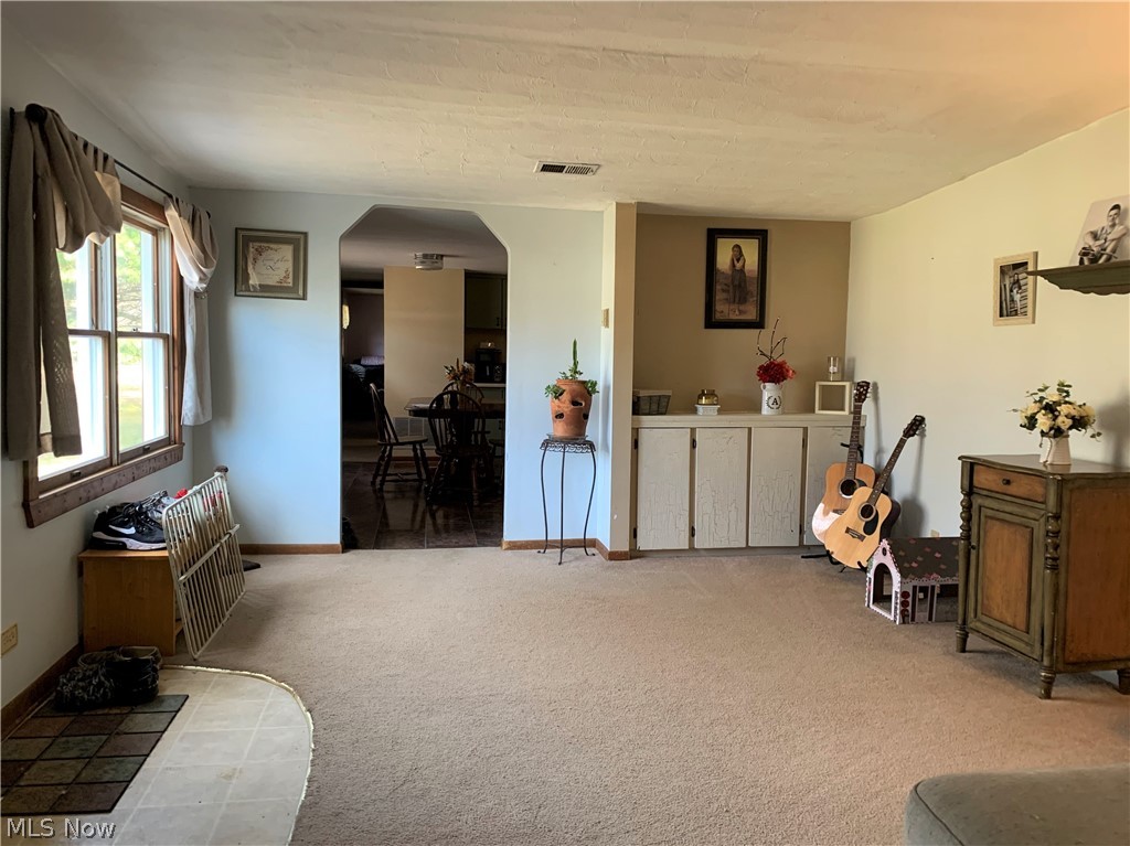 817 Prentice Road Northwest Warren, OH 44481 - Photo 4 of 20