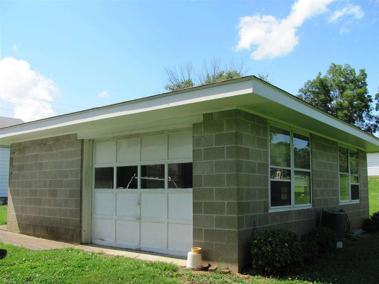 60 South Eickhoff Road Evansville, IN 47712 - Photo 23 of 28 Gallery Image 23