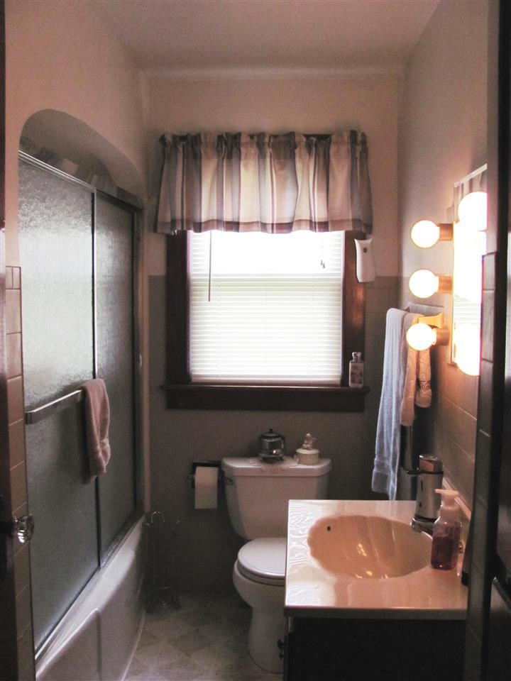 60 South Eickhoff Road Evansville, IN 47712 - Photo 9 of 28 Gallery Image 9