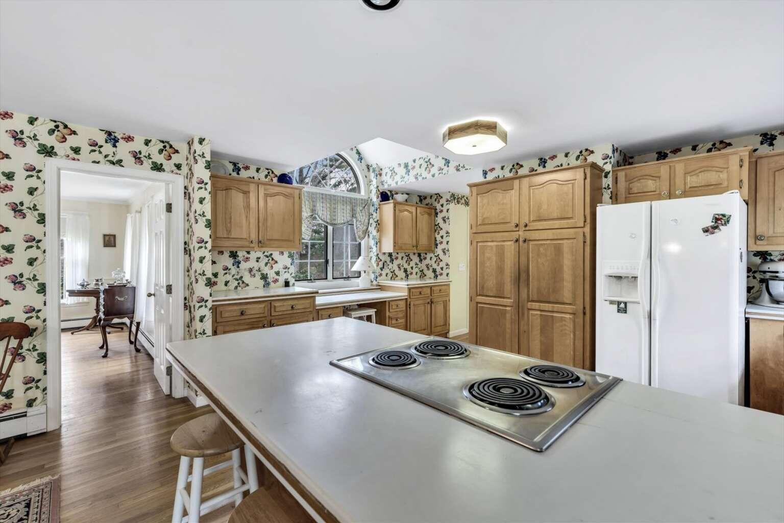 211 Scraggy Neck Road Cataumet, MA 02534 - Photo 8 of 20 Conway.8