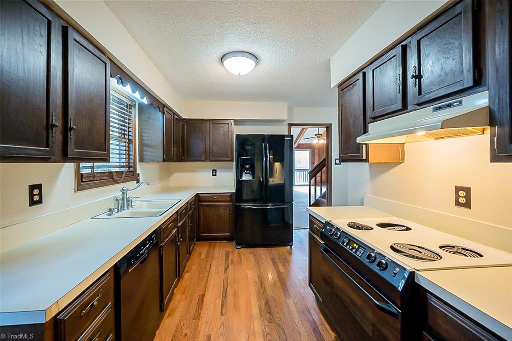 4404 Cooper Road Winston-Salem, NC 27127 - Photo 4 of 23 Gallery Image 4