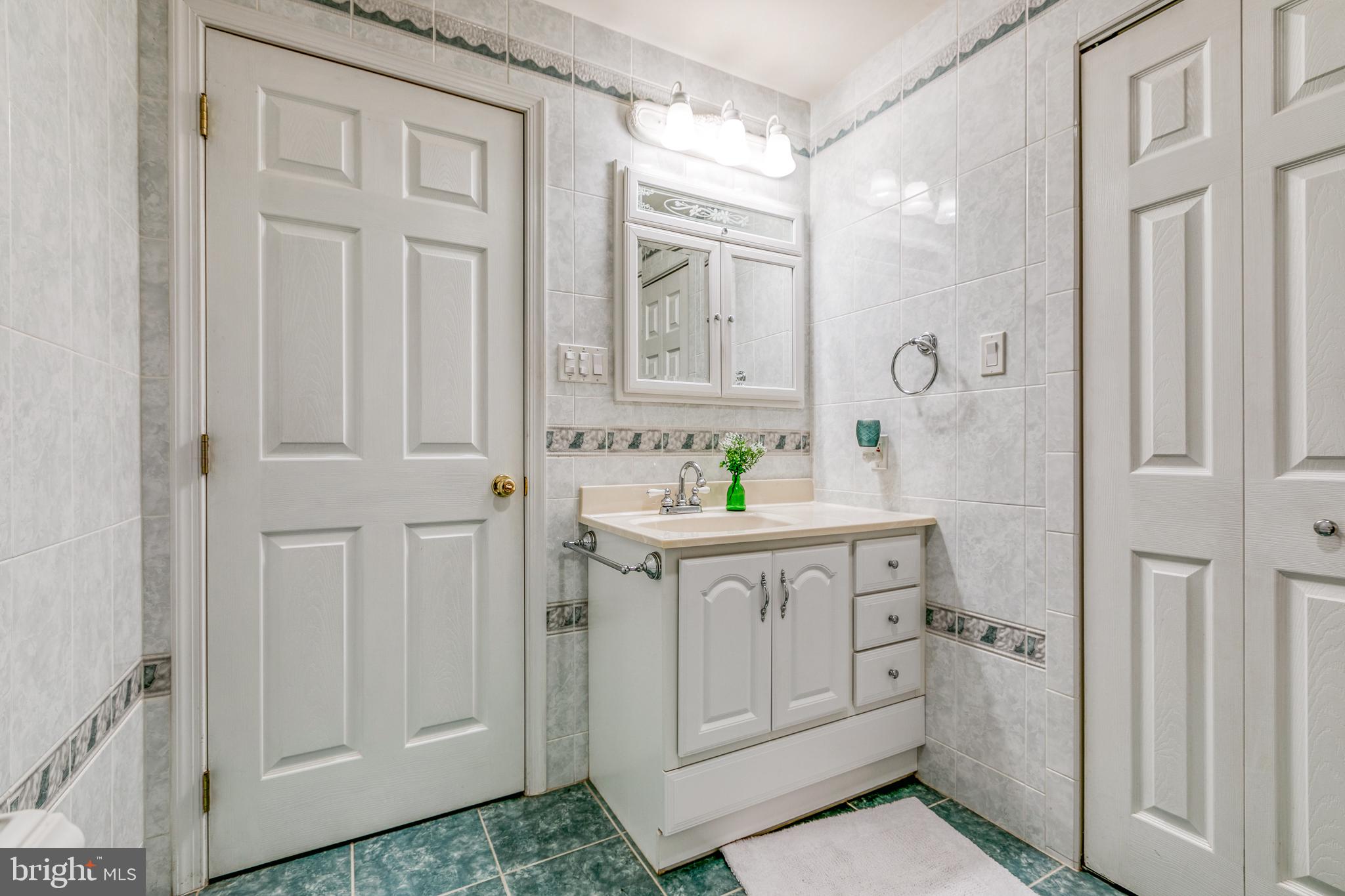 711 Bridgeview Road Feasterville-Trevose, PA 19053 - Photo 33 of 43 Lower Level Full Bathroom
