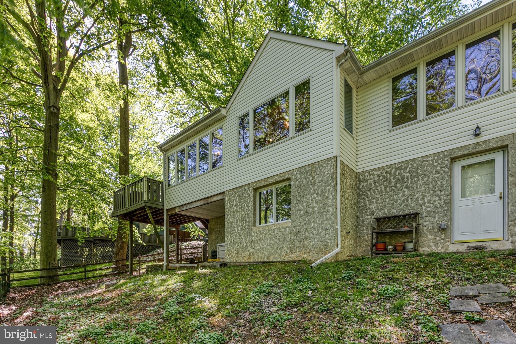 711 Bridgeview Road Feasterville-Trevose, PA 19053 - Photo 40 of 43 Back