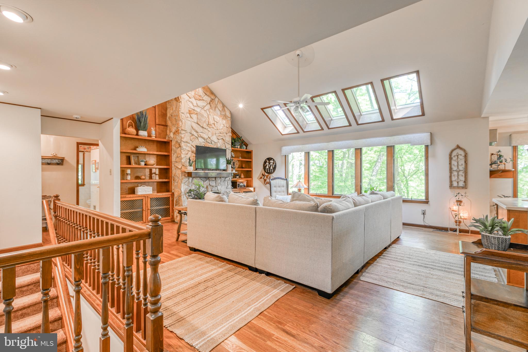 711 Bridgeview Road Feasterville-Trevose, PA 19053 - Photo 5 of 43 Solid Wood Floors