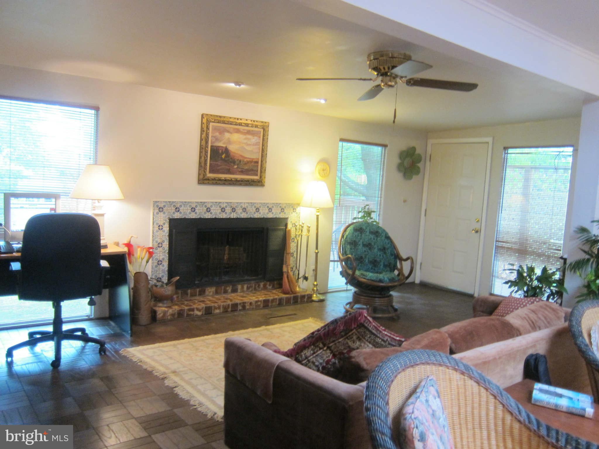 8402 Winands Road Baltimore, MD 21208 - Photo 3 of 20 Extra-large Family Room Addition With FP
