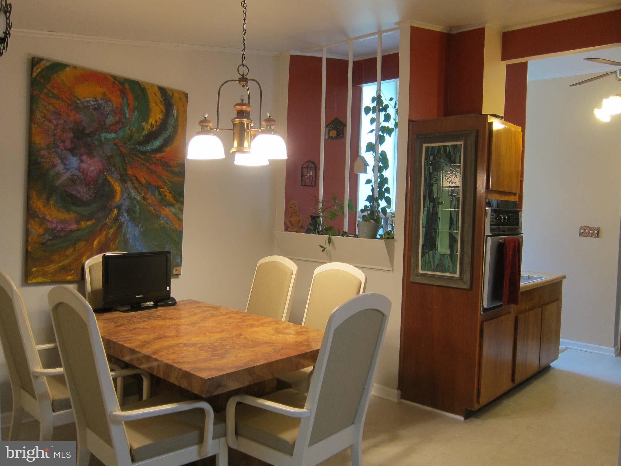 8402 Winands Road Baltimore, MD 21208 - Photo 5 of 20 Dining Room