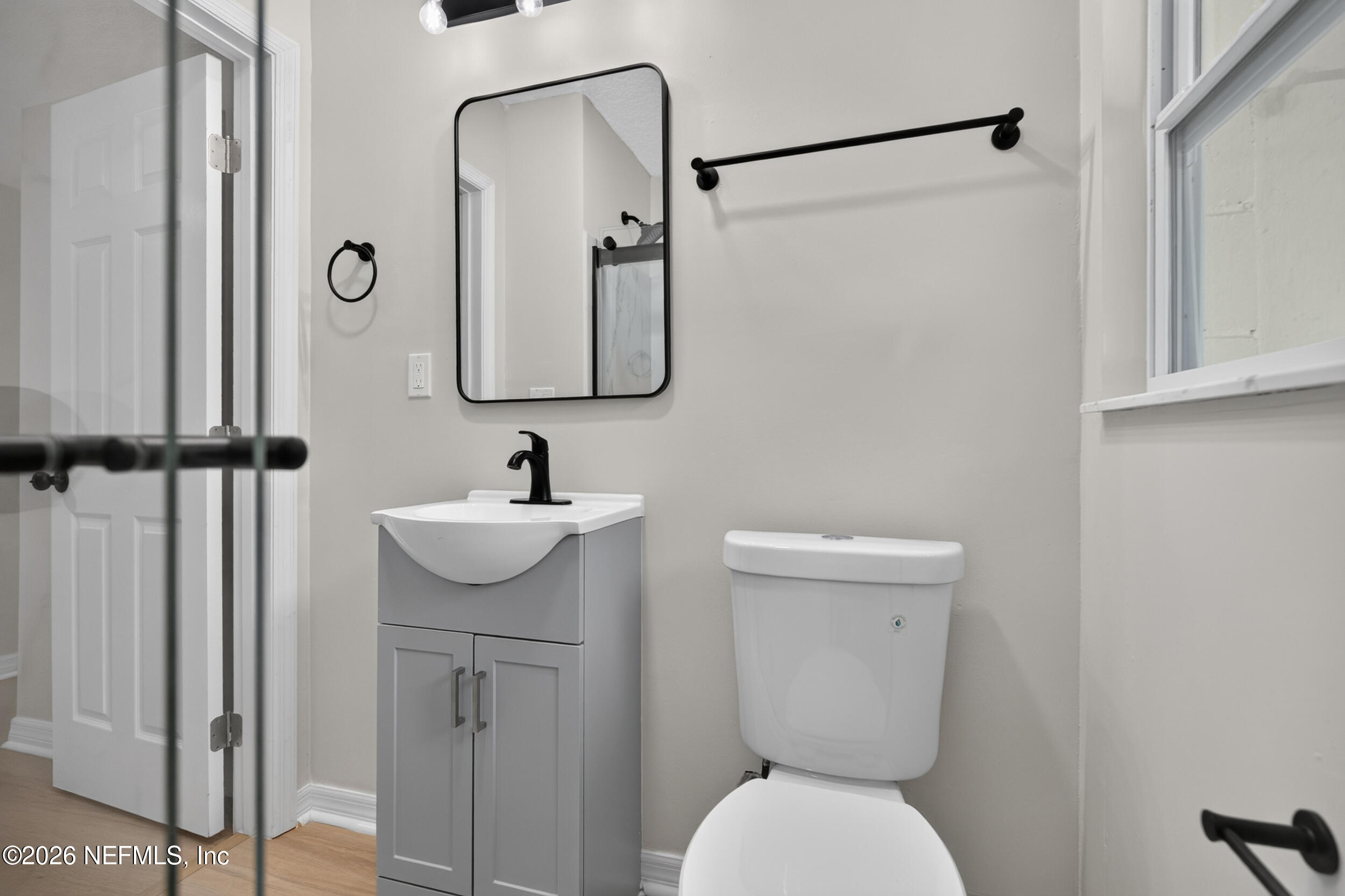 3751 Pizarro Road Jacksonville, FL 32217 - Photo 37 of 46 Guest Bathroom 3