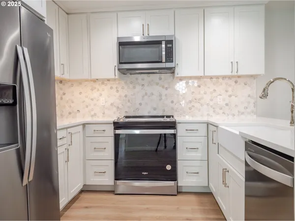 $550,000 | 420 Elk Creek Road, Unit 401, Cannon Beach, OR 97110