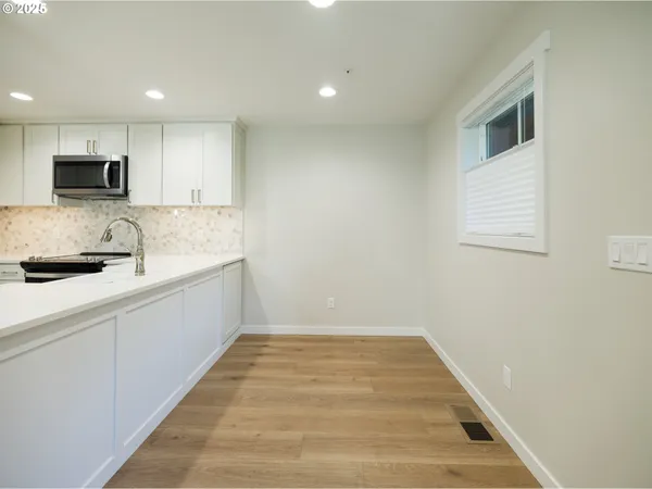 $550,000 | 420 Elk Creek Road, Unit 401, Cannon Beach, OR 97110