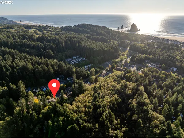 $550,000 | 420 Elk Creek Road, Unit 401, Cannon Beach, OR 97110