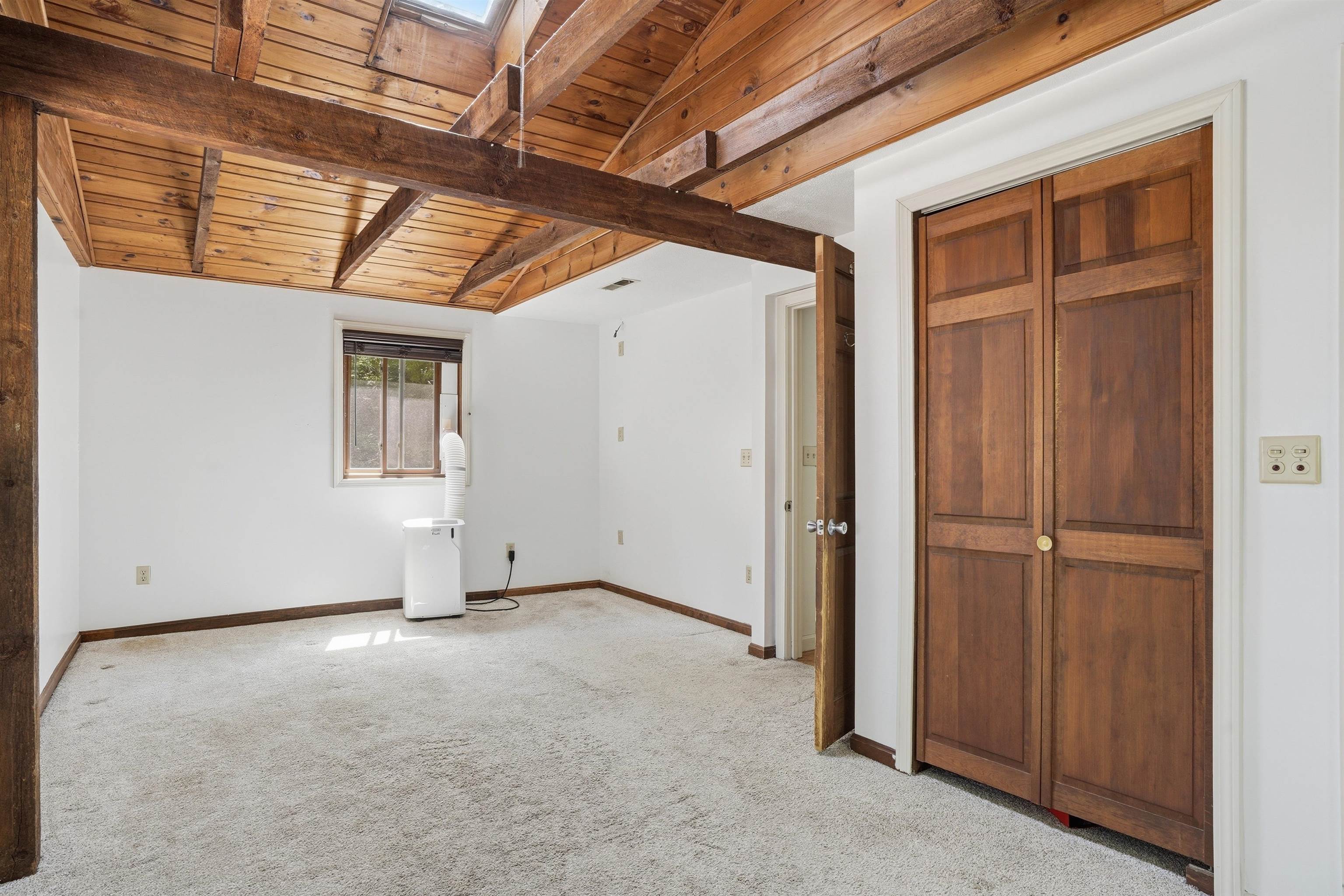73 Old Chester Road Derry, NH 03038 - Photo 26 of 43