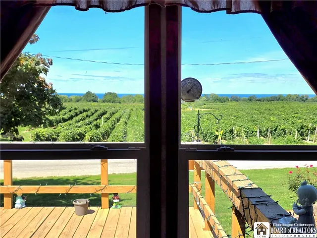 $250,000 | 10687 Carris Road, Ripley, NY 14775