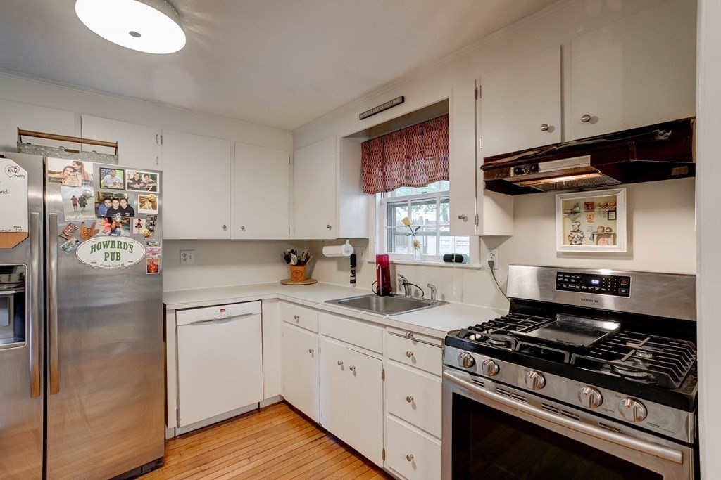 33 Ames Avenue Lexington, MA 02421 - Photo 15 of 38 Gallery Image 15