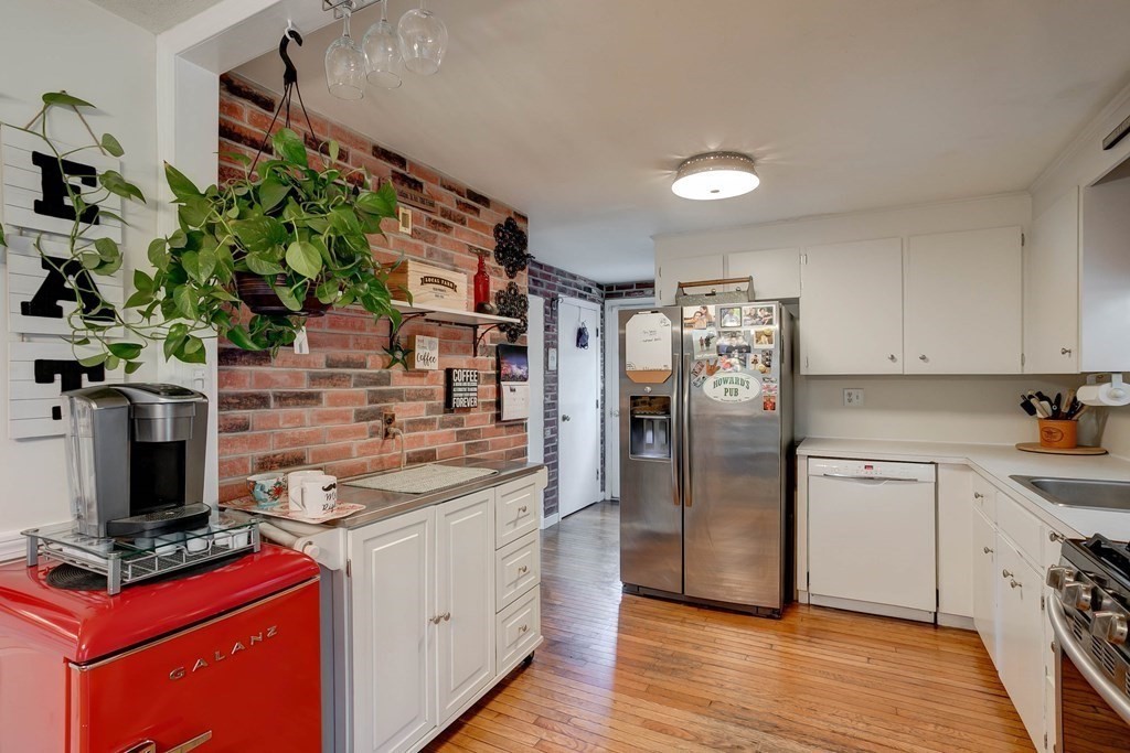 33 Ames Avenue Lexington, MA 02421 - Photo 16 of 38 Gallery Image 16