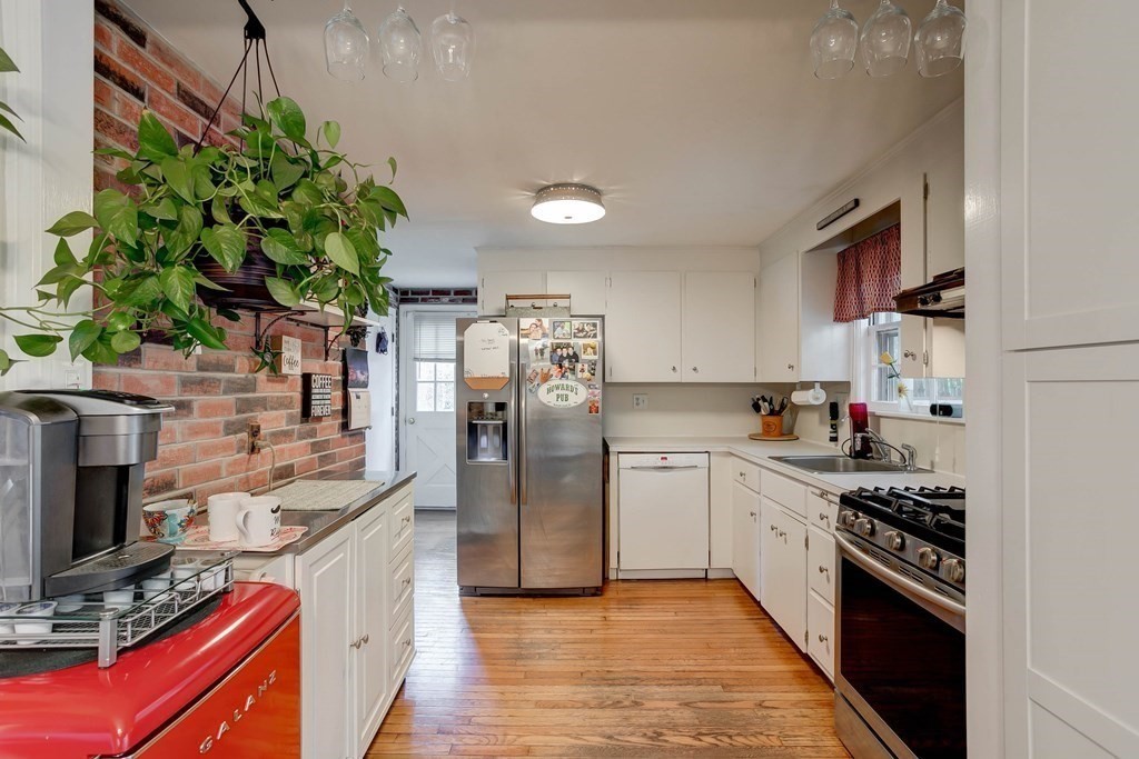 33 Ames Avenue Lexington, MA 02421 - Photo 17 of 38 Gallery Image 17